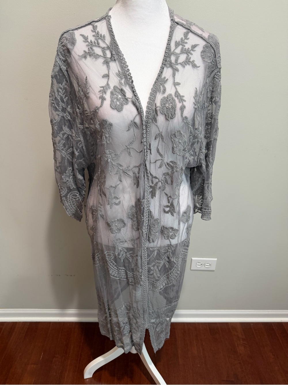 POL Gray Sheer Lace Kimono Robe